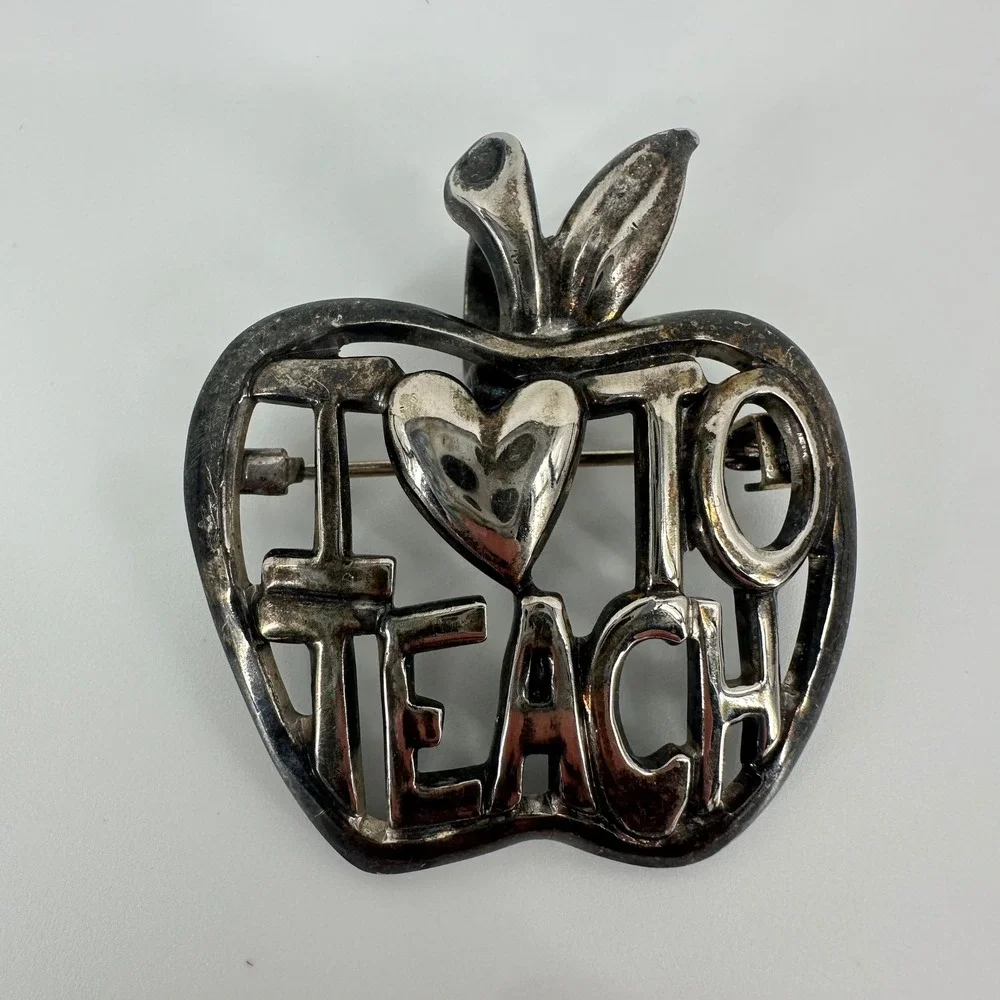 Vintage Apple I Heart To Teach Brooch Pendant Silver‎ Tone Teacher Gift Pin